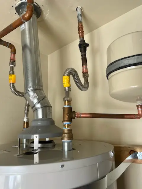 Water heater installation and plumbing repair in Alamo
